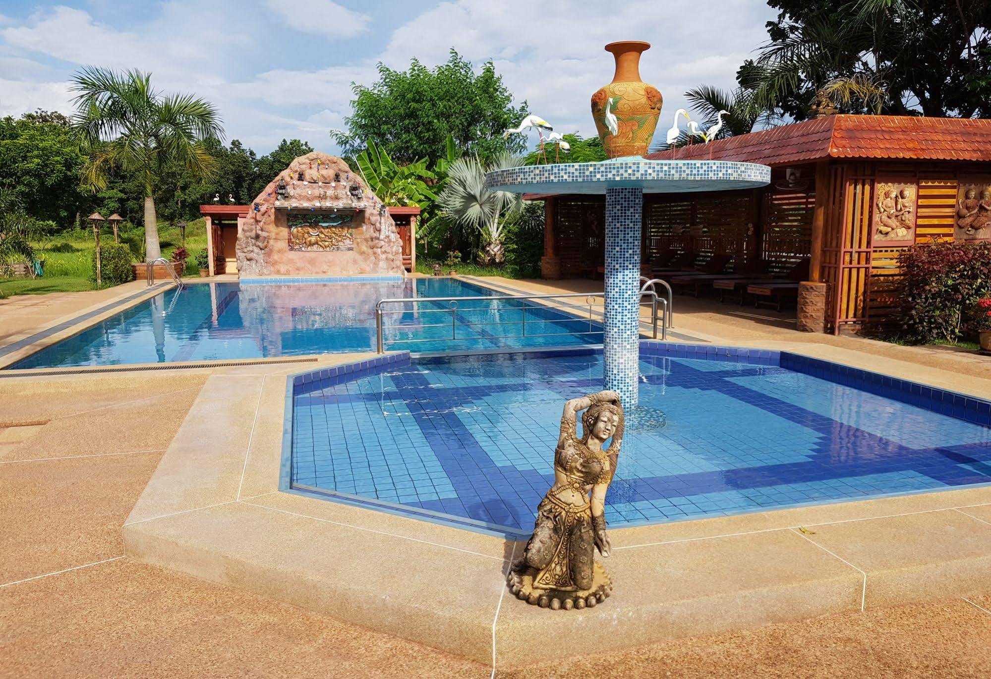 Changthai Comfort Pensión Udon Thani Exterior foto